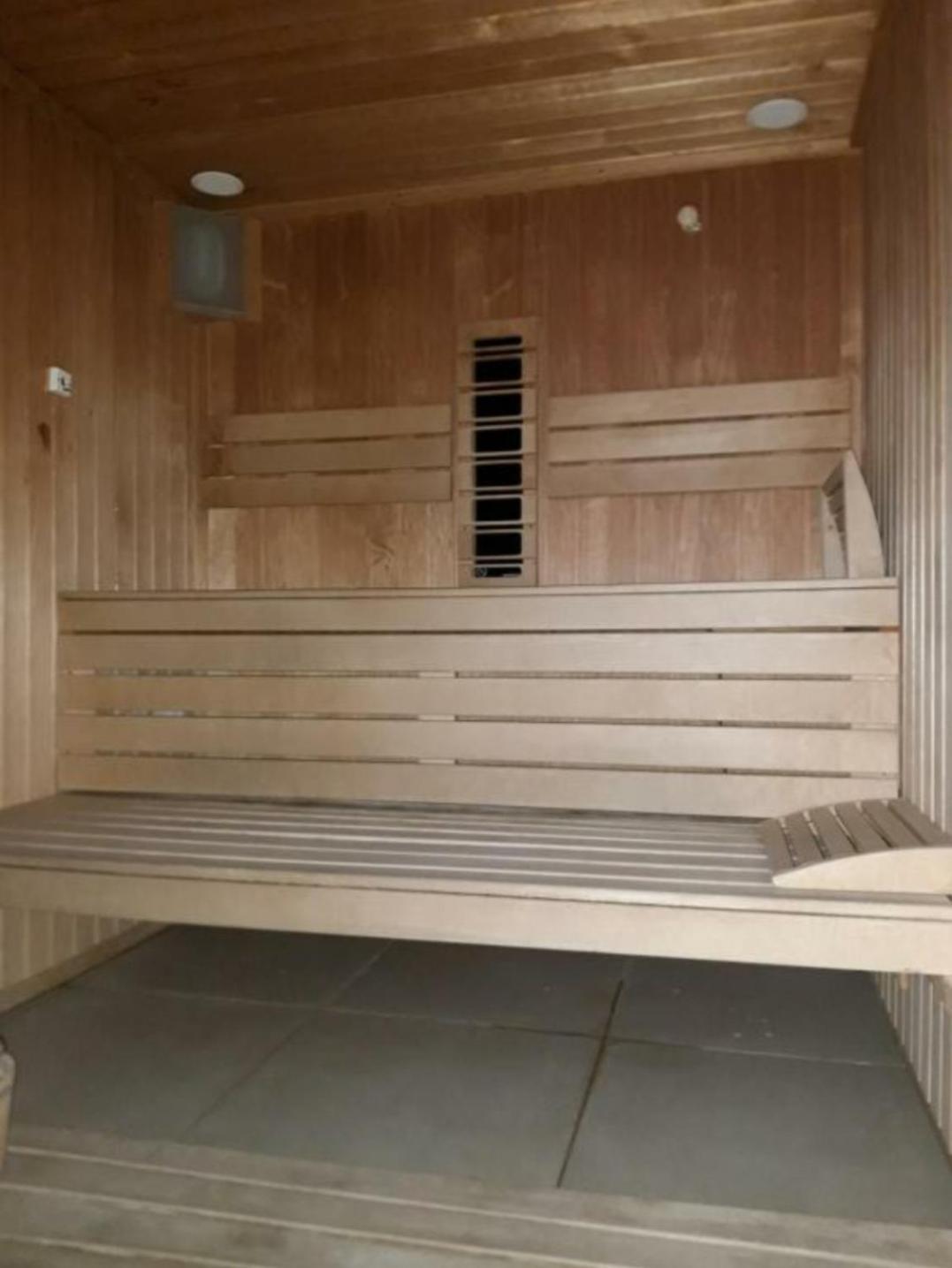 Alezzi Luxury Apartment Spa Resort Piscina Incalzita Sauna Parking Нэводари Экстерьер фото